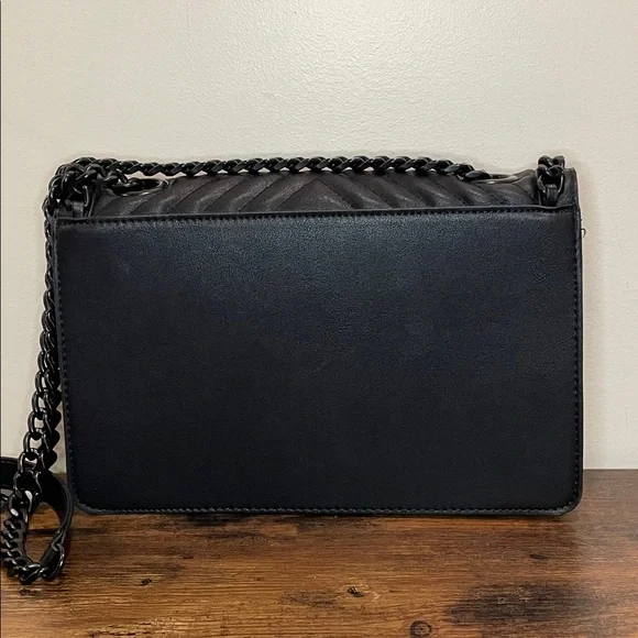 Aldo Elegant Black Quilted Crossbody Bag - Picture 3 of 14